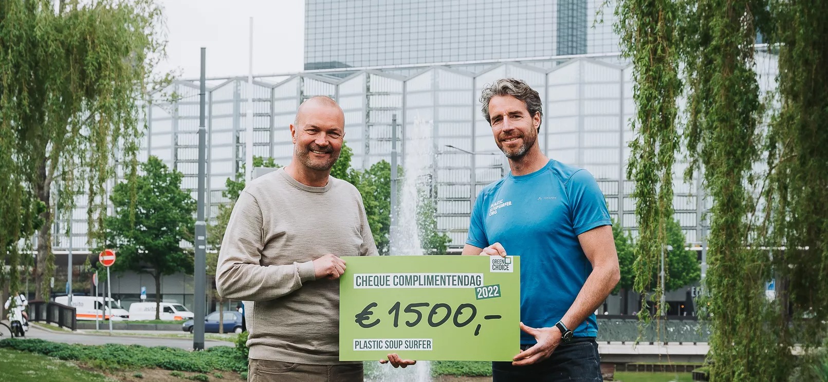 Medewerkers van Greenchoice halen samen €1500 op voor Plastic Soup Surfer